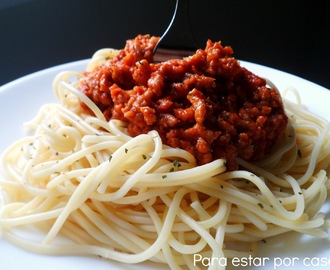 Espaguetis con tomate y carne picada: los de siempre