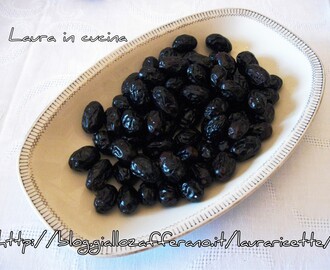 Olive nere marinate,ricetta marchigiana