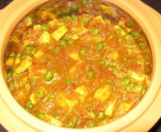 Mutter Paneer | Green peas and Cottage Cheese in Gravy