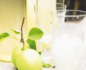 Kokt äppelsaft med kanel | Recept från Köket.se