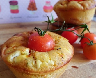 Muffin salati con pomodorini e ricotta