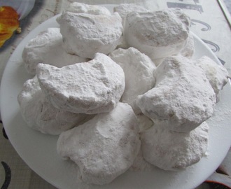 Kourabiedes, czyli greckie ciasteczka bożonarodzeniowe