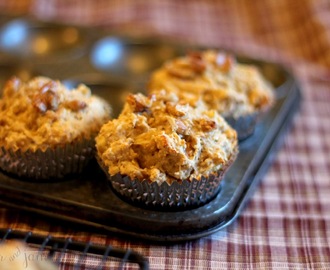 healthy banana walnut muffins {sugar, dairy and egg free}