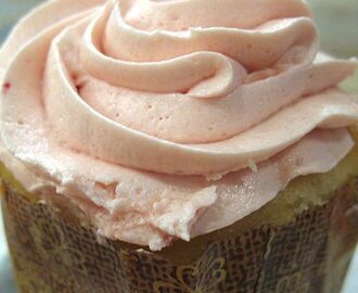 Strawberry Cup Cake