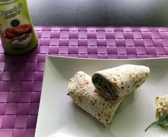 Lunch – tortilla z serkiem śmietankowym i szynką