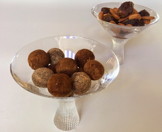 Raw, vegan, sugar free and gluten free chocolate truffles