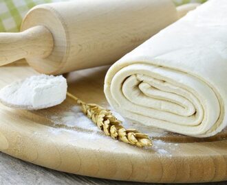 Pasta sfoglia: la preparazione di base usata in pasticceria