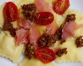 Homemade Pasta - Zitronen-Basilikum-Ravioli mit ofengerösteten Tomaten&Serranoschinken