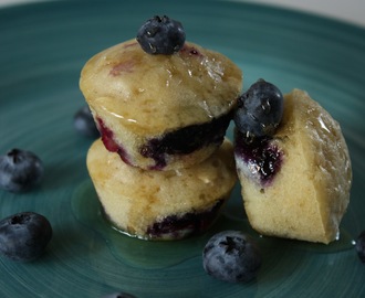 Minipannkaksmuffins med havregryn och blåbär