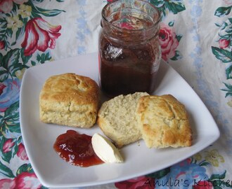English scones - crumbly, buttery love...