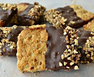 Choc 'n' Nut Protein Bars - and a Well Naturally giveaway!