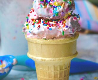Cotton Candy and Bubble Gum Ice Cream (No Churn!)