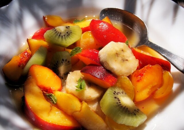 5:2 Diet, Fresh Fruit Salad Recipe, Meal Plan Ideas and Calorie Counters