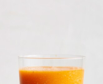 Tropical Carrot, Ginger, and Turmeric Smoothie