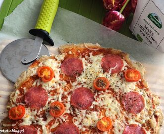 Szybka pizza na orkiszowym spodzie bez drożdży