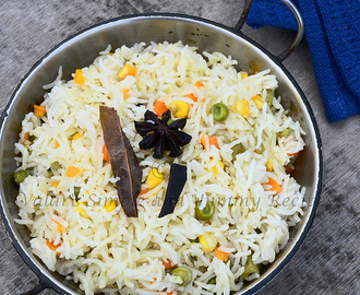 A quick and simple Vegetable Rice/Pulao ( pressure cooker method )