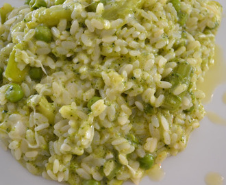 Risotto alle verdure ( Broccoli, asparagi e piselli )