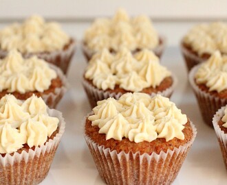 Carrot Cupcakes with Maple Cream Cheese Frosting