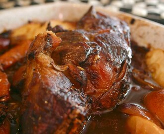 spicy roast pork with Gunby apple juice gravy
