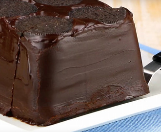 Σοκολατένιος κορμός ψυγείου με μπισκότα Oreo 