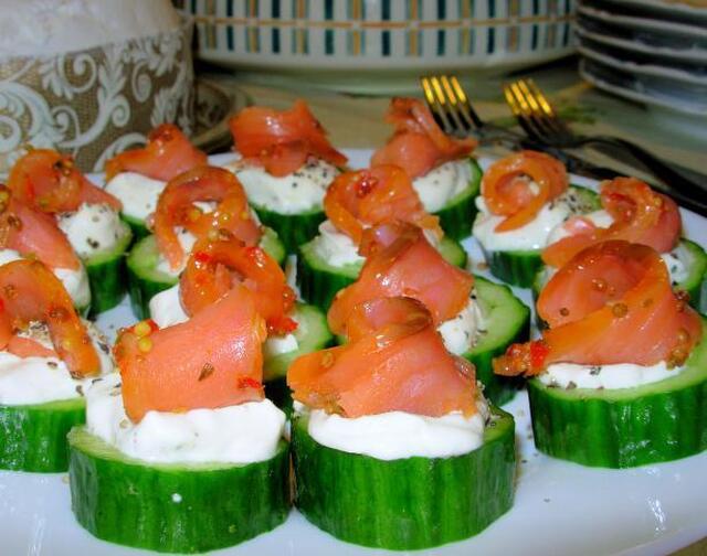 Recipes: Fabulous Festive Fish! Little Smoked Salmon Cucumber Cups With Peppered Crème Fraiche