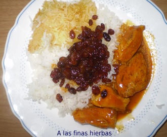 Pollo en salsa superfácil y arroz con pasas (Morgh ba kishmish polow)