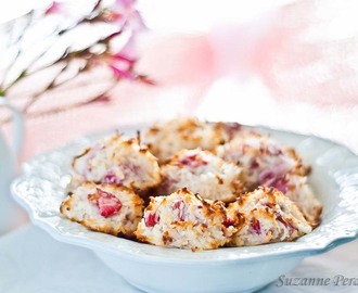 Strawberry Coconut Macaroons – grain, dairy, nut and refined sugar-free