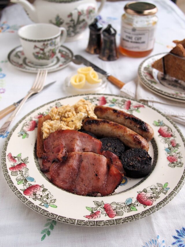 Breakfast Week Meal Plan: Baked Full English Breakfast Recipe and 5:2 Diet Breakfast Ideas