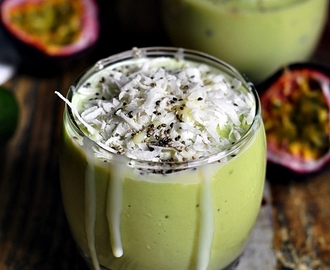 Avocado Shake with Passionfruit (Sinh to Bo)