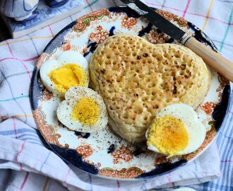 Breakfast in Bed with Hearts, Eggs and Crumpets! A Valentine’s Day Preview of Gadgets & Food