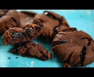 How To Make Molten Lava Cookies | Chocolate Lava Cookies Recipe | Eggless Cookies | Upasana Shukla