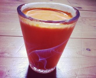 Vitamine shot: smoothie met wortel, sinaasappel, gember en Manuka honing