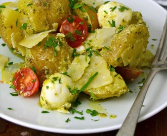 Ensalada de patatas con pesto. Fácil, rápida y ¡Deliciosa!