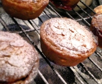 An alternative to Mince Pies at Christmas - Mulled Wine & Cranberry Frangipane Pies.