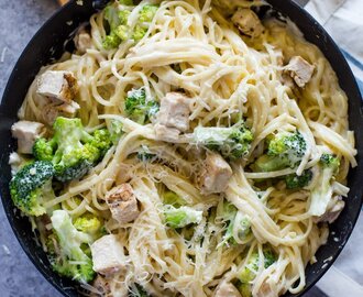 Skinny Chicken & Broccoli Alfredo