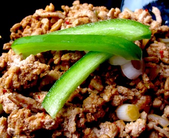 Mandagsmiddagen reddet:  Spicy thai med chili og vårløk.