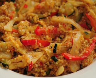 Roergebakken groente met quinoa & ei