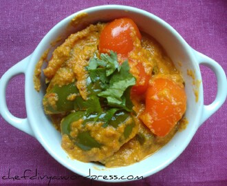 Shimla Mirch ka Salan (Capsicum in Spicy Peanut Gravy)