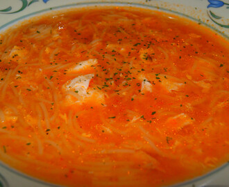 Sopa de Pollo express con Fideos y Huevo