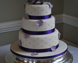 Purple & Lilac Tulip Wedding Cake