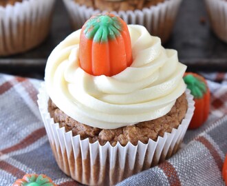 Sweet Potato Cupcakes with Cream Cheese Frosting | gluten free