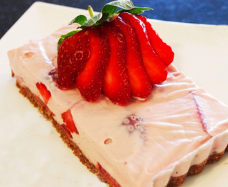 Frozen Strawberry Cheesecake Slice