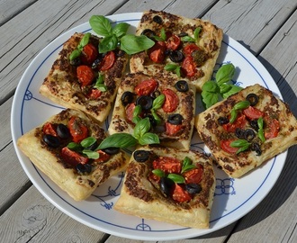 Minipai med tomat, oliven og pesto