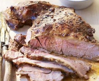 Grote stukken vlees op de BBQ met heftige smaken