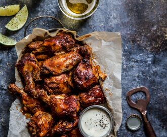Slow Cooker Chipotle Bourbon Chicken Wings