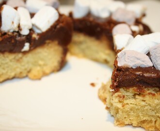 Shortbread Squares with Chocolate Fudge and Marshmallow Topping