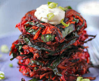 Beetroot and Kohlrabi Fritters with Spicy Cream Dressing