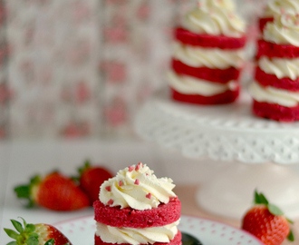 Mini cakes de fresas y mascarpone para San Valentín