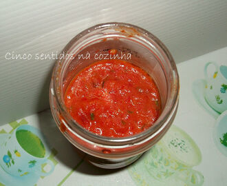 Molho de tomate e pimento assados ( molho para massas e carnes)