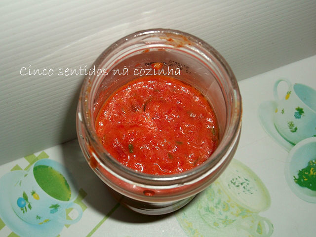 Molho de tomate e pimento assados ( molho para massas e carnes)